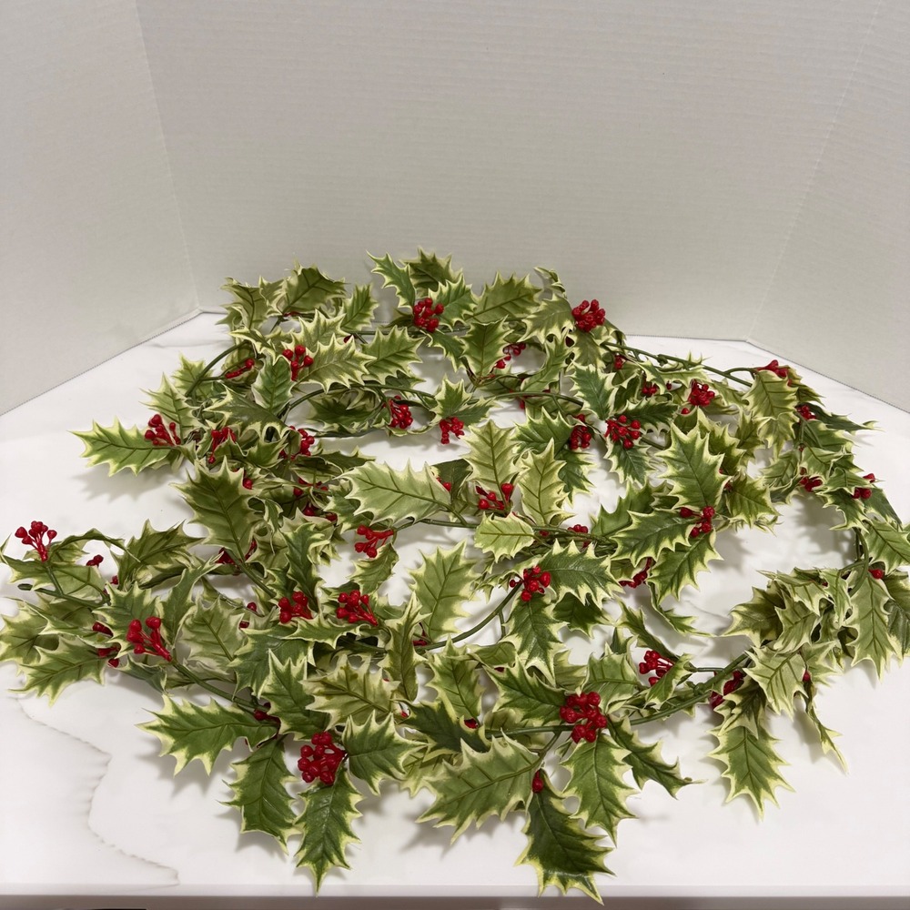 Vtg Silk Holly Garland Variegated Green Red Christmas Decor 9 Ft Plastic Chain
